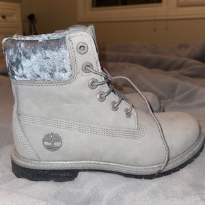 Light gray/hint of blue timberlands